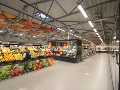 VVN-tiimi toimitti toimituslaitteet ja kokoonpanotyöt kauppaketjun "TOP" uuteen myymälään Siguldassa.14